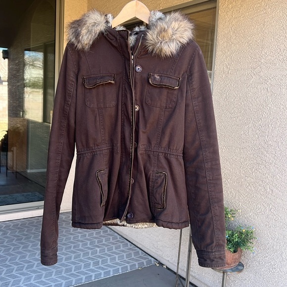 Abercrombie Faux Fur Winter Jacket - Picture 3 of 12